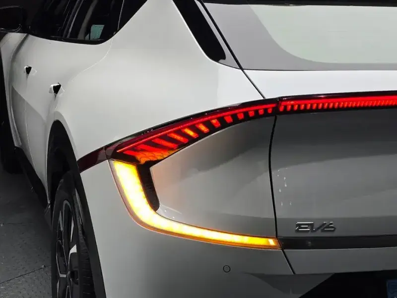 2023 Kia EV6 с пробегом 77 907 км