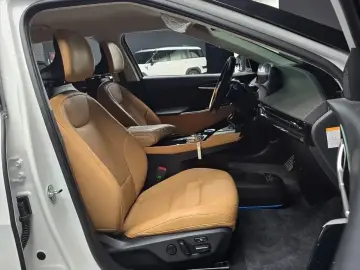 2023 Kia EV6 с пробегом 77 907 км