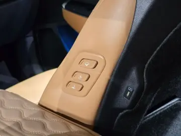 2023 Kia EV6 с пробегом 77 907 км