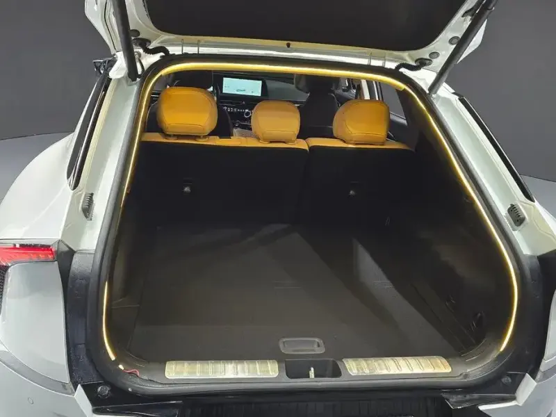 2023 Kia EV6 с пробегом 77 907 км