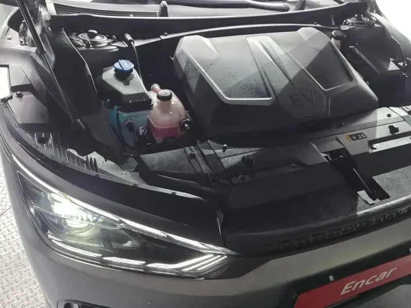 2023 Kia EV6 с пробегом 75 133 км