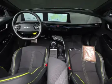 2023 Kia EV6 с пробегом 75 133 км