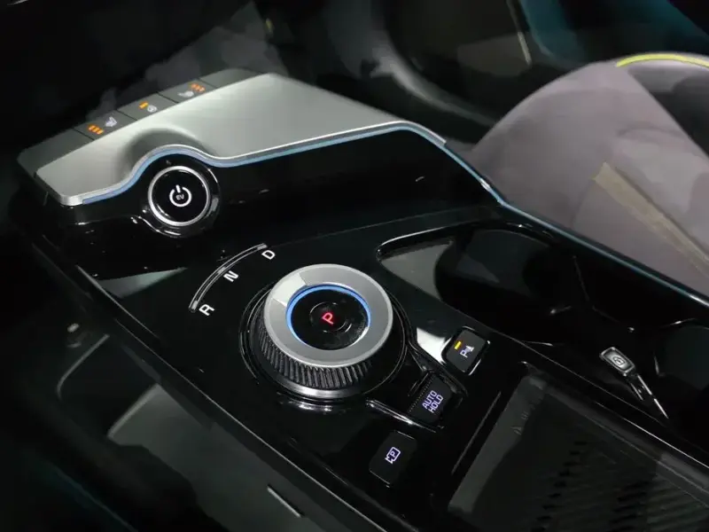 2023 Kia EV6 с пробегом 75 133 км