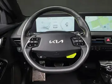 2023 Kia EV6 с пробегом 75 133 км