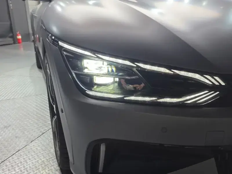 2023 Kia EV6 с пробегом 75 133 км