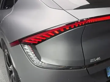 2023 Kia EV6 с пробегом 75 133 км