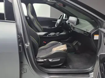 2023 Kia EV6 с пробегом 75 133 км