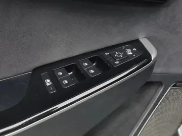 2023 Kia EV6 с пробегом 75 133 км