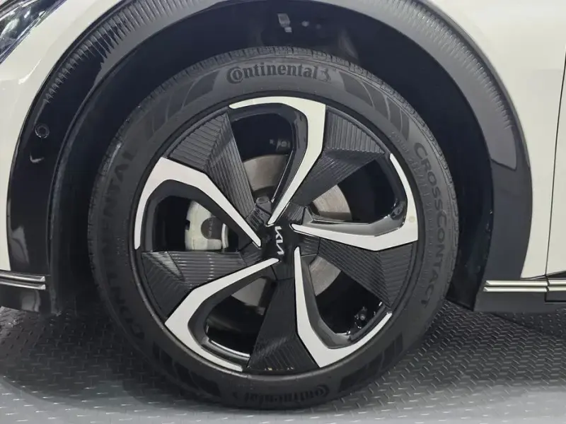 2024 Kia EV6 с пробегом 56 455 км