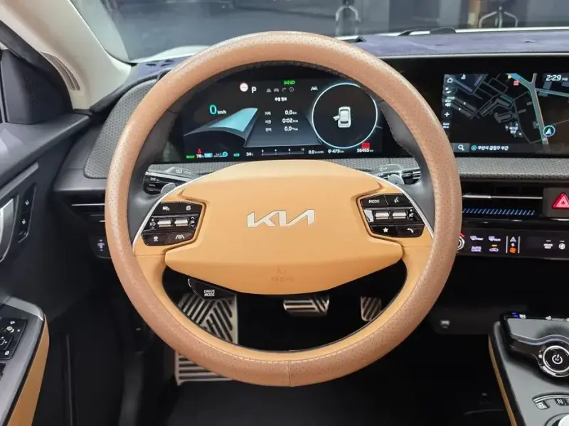 2024 Kia EV6 с пробегом 56 455 км