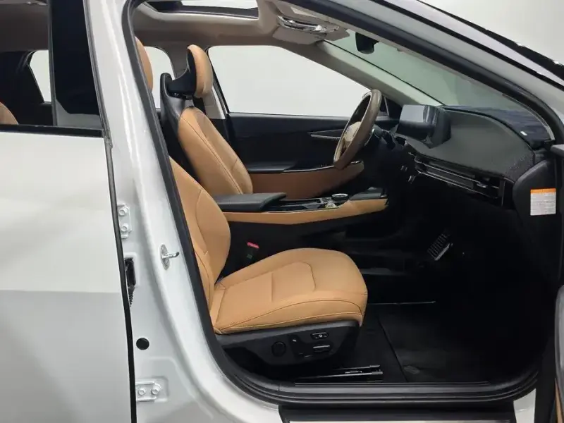 2024 Kia EV6 с пробегом 56 455 км