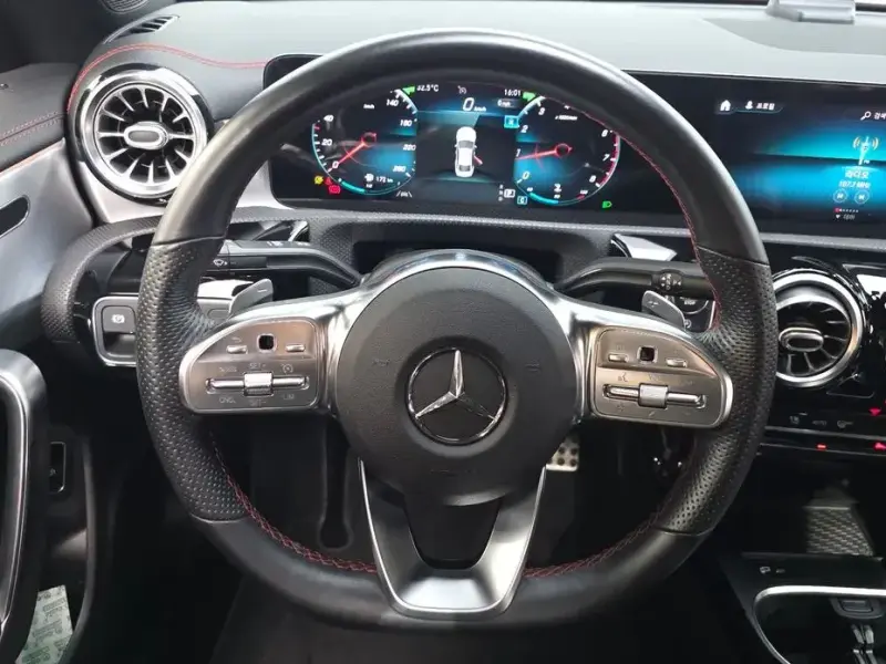 2020 Mercedes-Benz CLA с пробегом 27 721 км