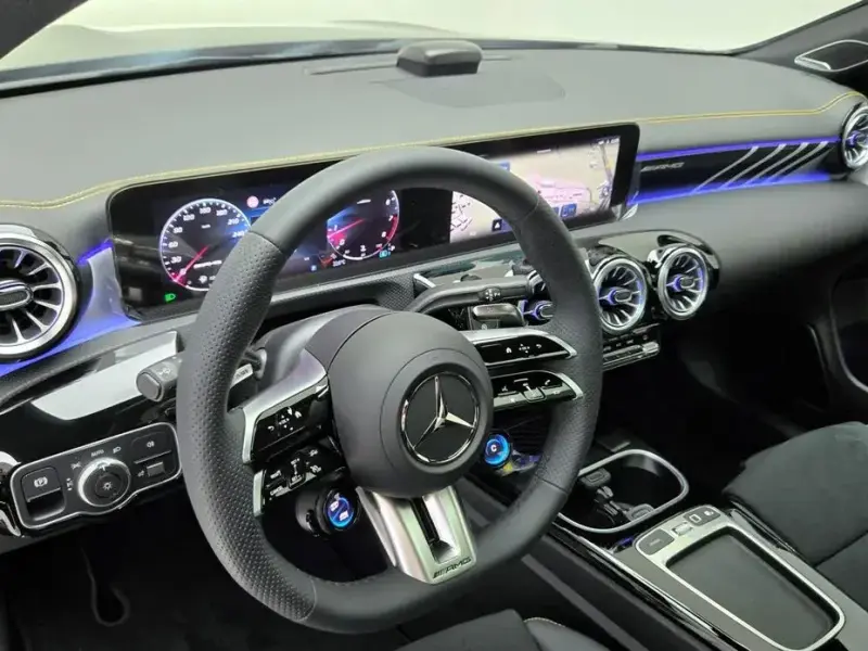 2025 Mercedes-Benz CLA с пробегом 68 км