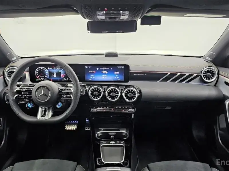 2025 Mercedes-Benz CLA с пробегом 1 358 км