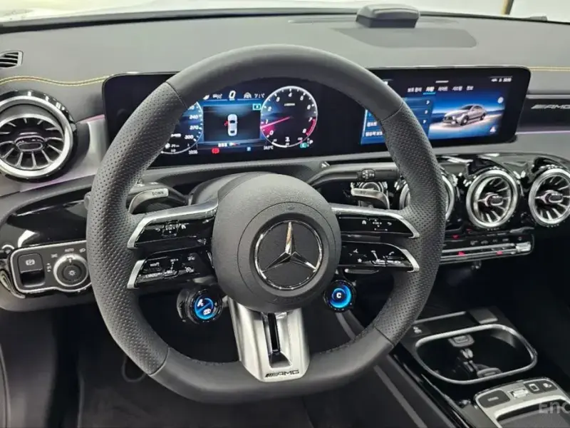 2025 Mercedes-Benz CLA с пробегом 1 358 км