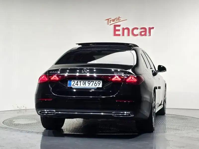 2024 Mercedes-Benz E-Класс с пробегом 46 399 км