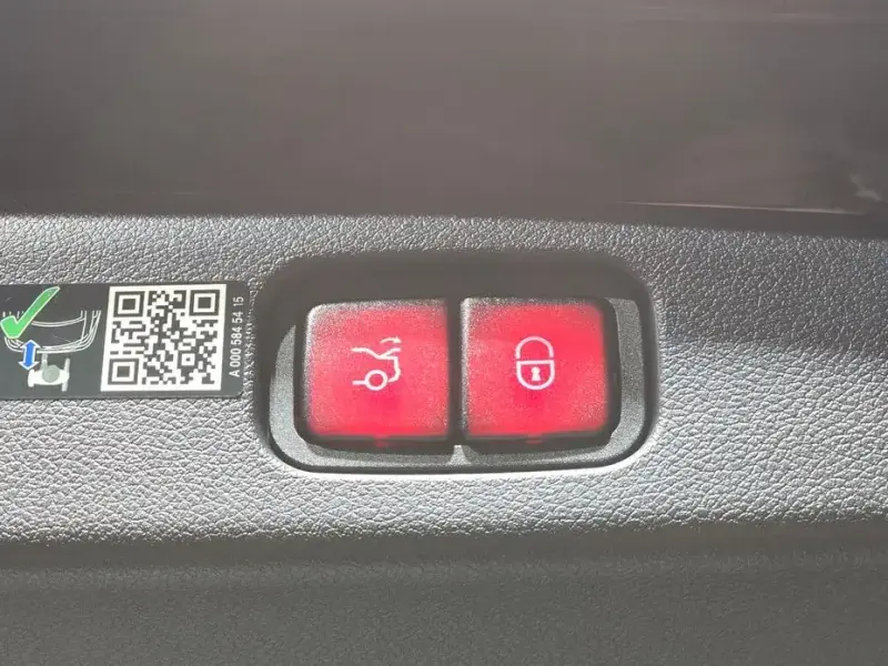 2024 Mercedes-Benz E-Класс с пробегом 46 399 км