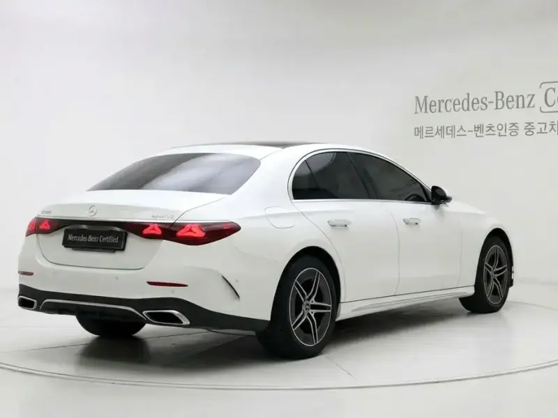 2025 Mercedes-Benz E-Класс с пробегом 20 981 км