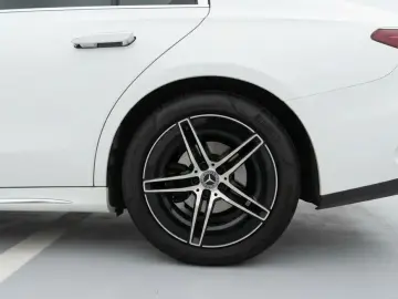 2025 Mercedes-Benz E-Класс с пробегом 20 981 км