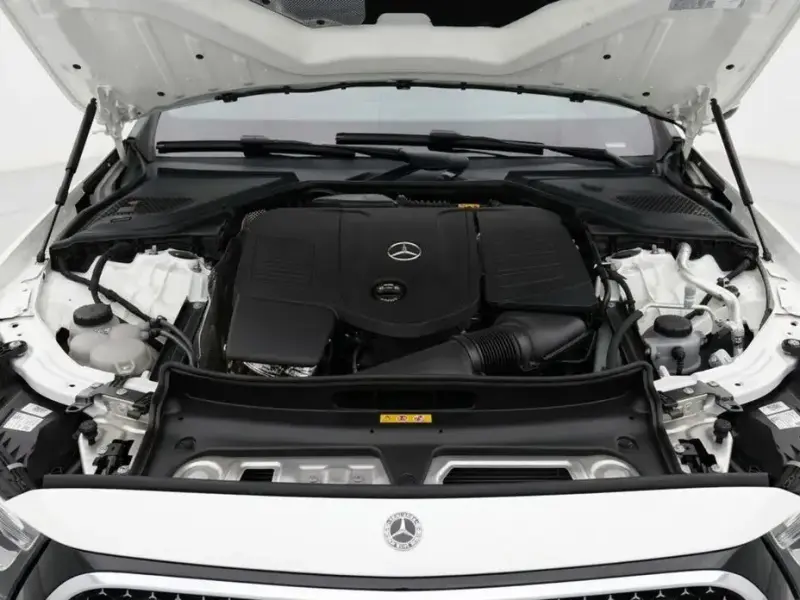 2025 Mercedes-Benz E-Класс с пробегом 20 981 км