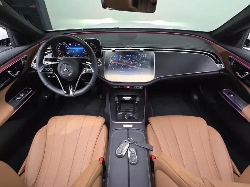 2025 Mercedes-Benz E-Класс с пробегом 20 463 км