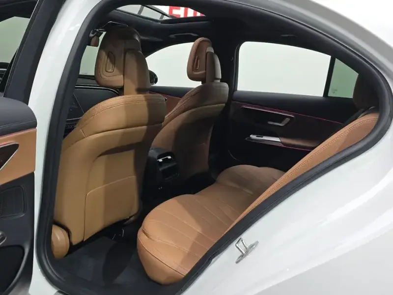 2025 Mercedes-Benz E-Класс с пробегом 20 463 км