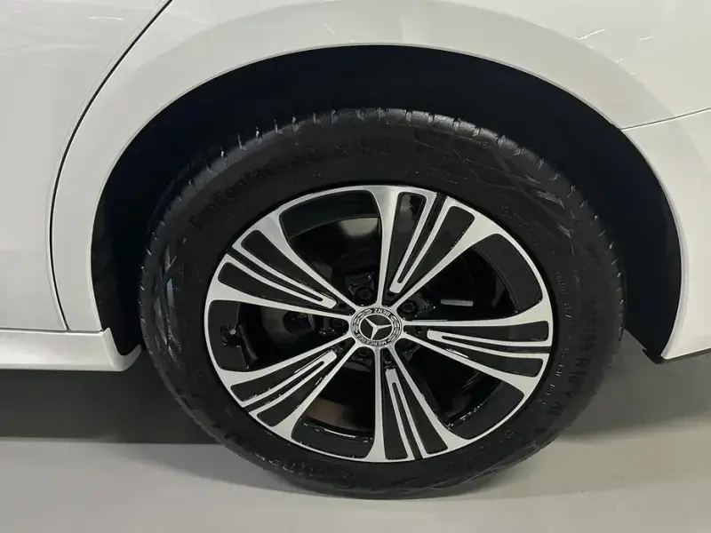 2025 Mercedes-Benz E-Класс с пробегом 12 400 км