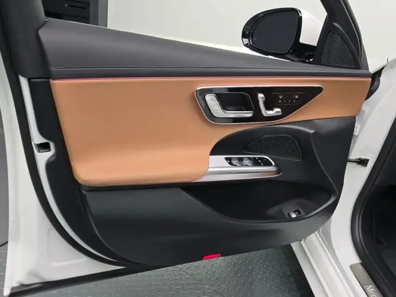 2025 Mercedes-Benz E-Класс с пробегом 20 463 км