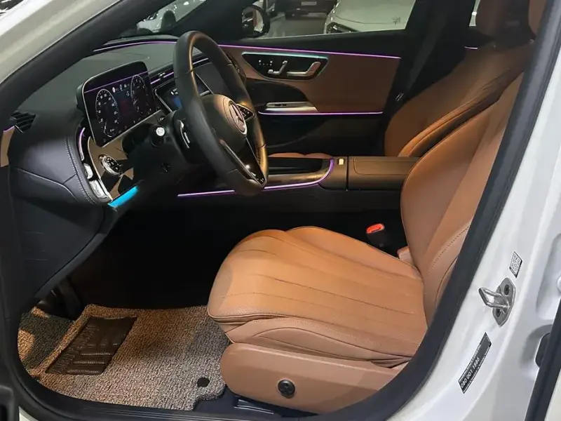 2025 Mercedes-Benz E-Класс с пробегом 12 400 км