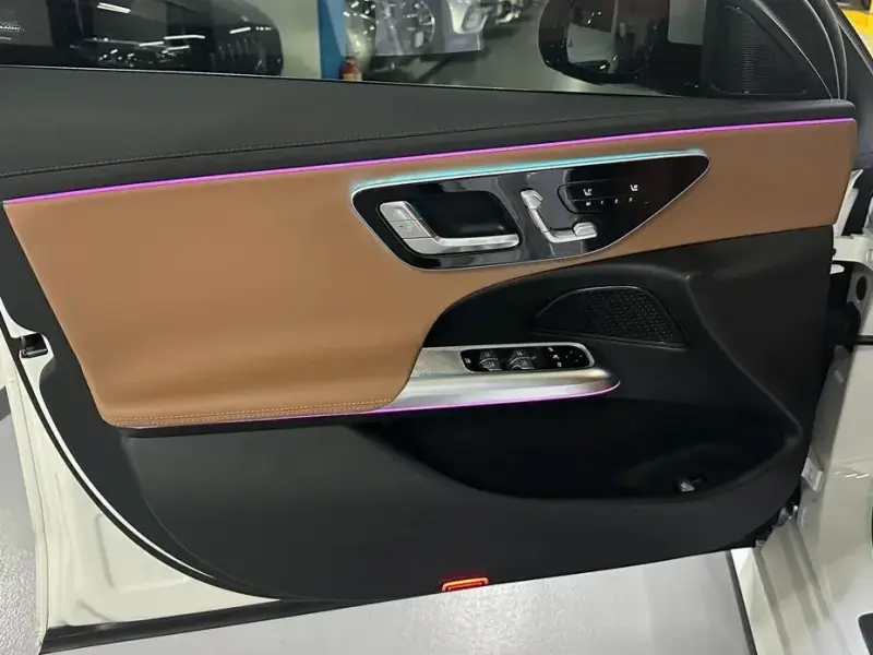 2025 Mercedes-Benz E-Класс с пробегом 12 400 км