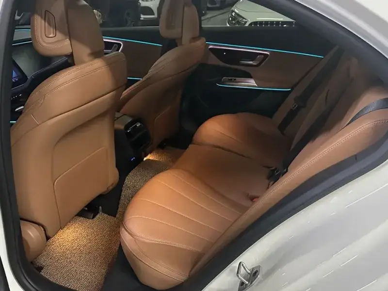 2025 Mercedes-Benz E-Класс с пробегом 12 400 км