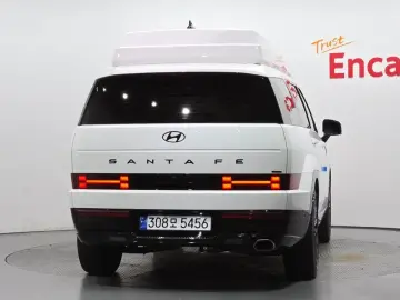 2025 Hyundai Santa Fe с пробегом 2 393 км