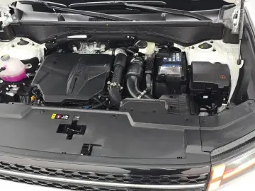 2025 Hyundai Santa Fe с пробегом 2 393 км
