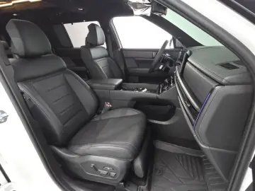 2025 Hyundai Santa Fe с пробегом 2 393 км