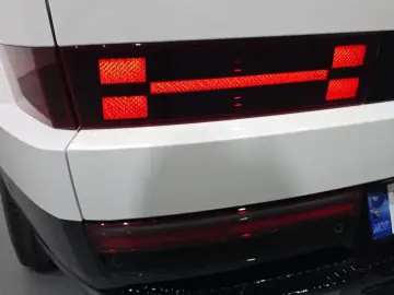 2025 Hyundai Santa Fe с пробегом 2 393 км