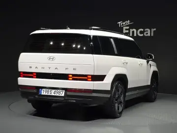2025 Hyundai Santa Fe с пробегом 7 079 км