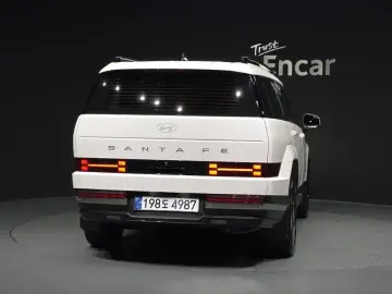 2025 Hyundai Santa Fe с пробегом 7 079 км