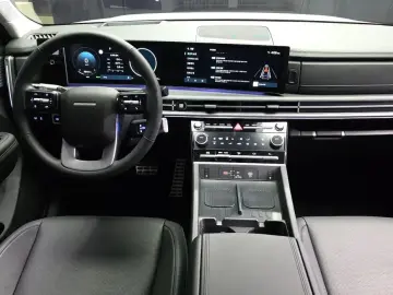2025 Hyundai Santa Fe с пробегом 7 079 км