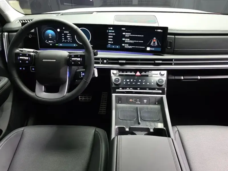 2025 Hyundai Santa Fe с пробегом 7 079 км