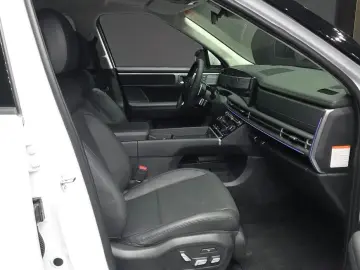 2025 Hyundai Santa Fe с пробегом 7 079 км