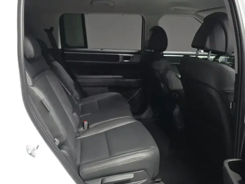 2025 Hyundai Santa Fe с пробегом 7 079 км