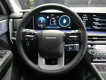 2025 Hyundai Santa Fe с пробегом 7 079 км