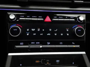 2025 Hyundai Santa Fe с пробегом 7 079 км
