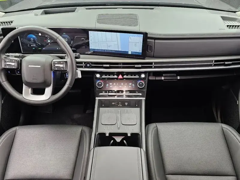2023 Hyundai Santa Fe с пробегом 10 261 км
