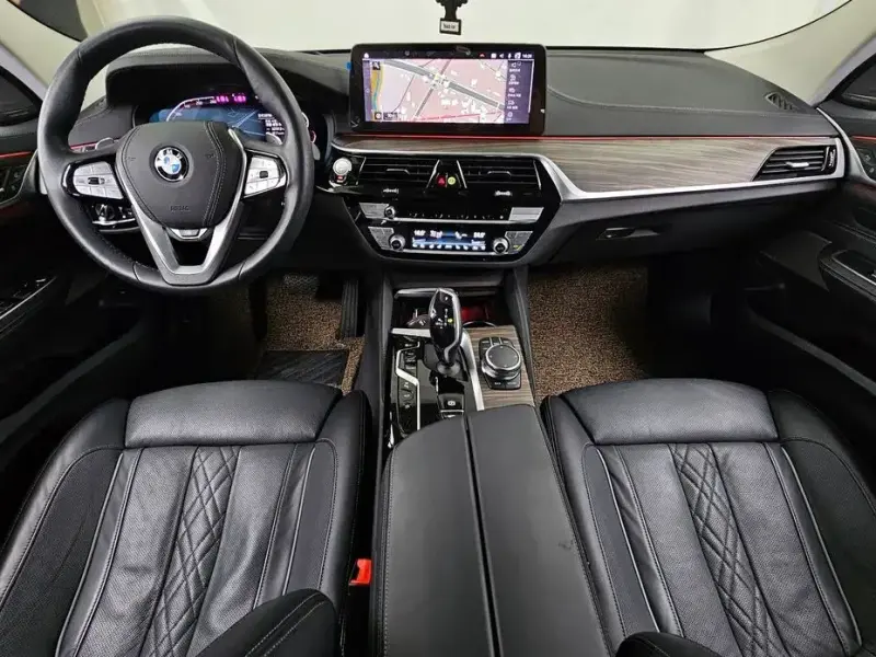 2023 BMW 6 серии с пробегом 33 756 км