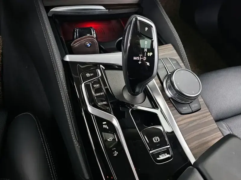 2023 BMW 6 серии с пробегом 33 756 км