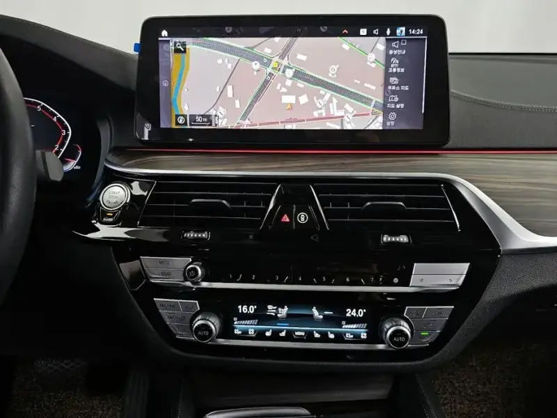2023 BMW 6 серии с пробегом 33 756 км