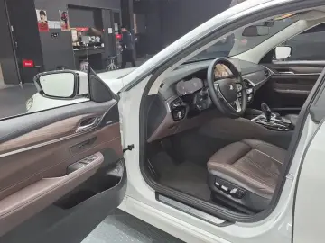 2023 BMW 6 серии с пробегом 42 588 км