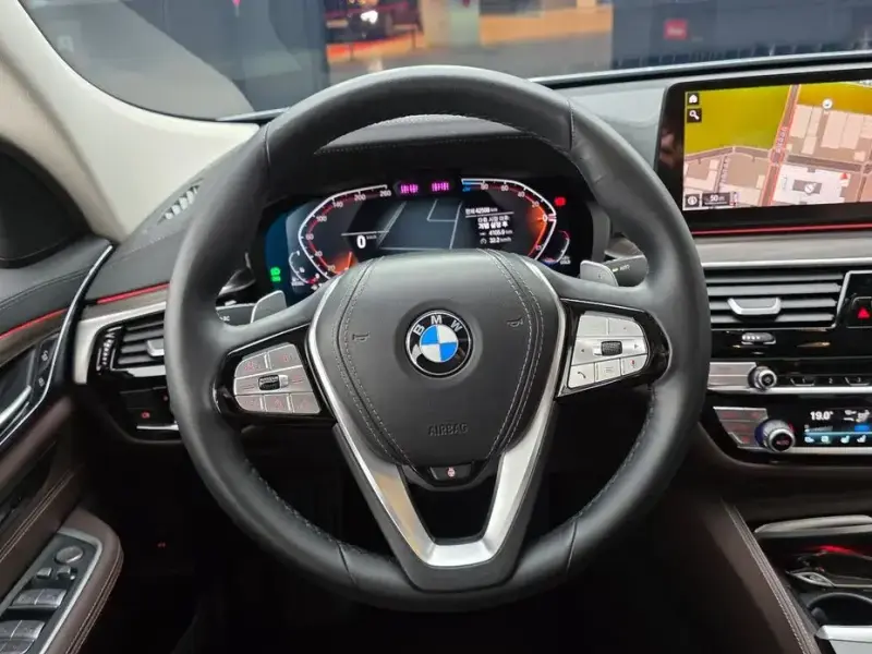 2023 BMW 6 серии с пробегом 42 588 км