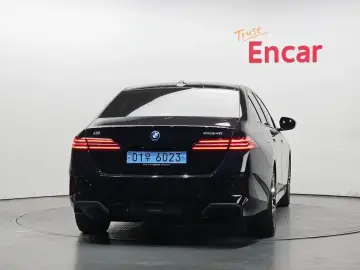 2025 BMW i5 с пробегом 19 890 км